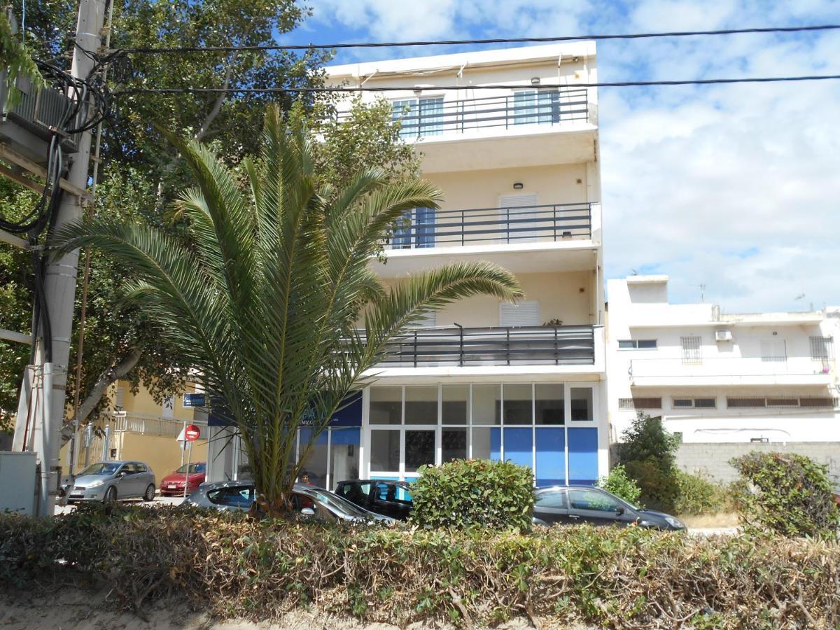 Eleni'S Seafront Apartment Artemida  Bagian luar foto